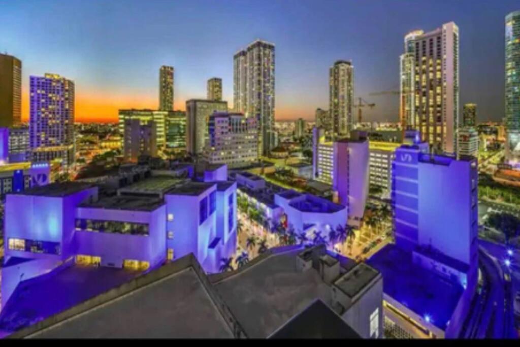 Vibrant Studio Downtown Miami Apartment Bagian luar foto