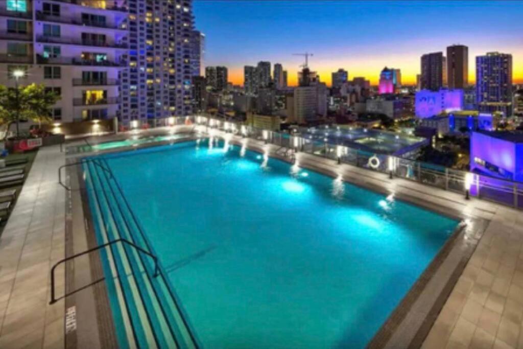 Vibrant Studio Downtown Miami Apartment Bagian luar foto