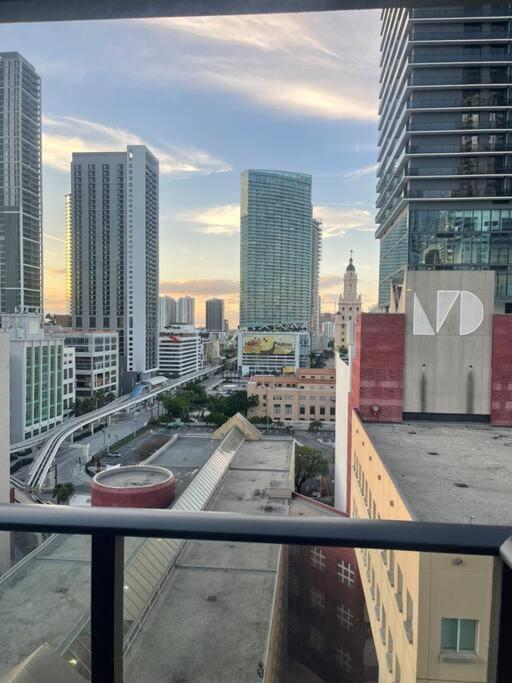 Vibrant Studio Downtown Miami Apartment Bagian luar foto
